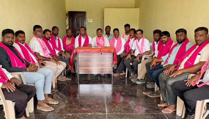 ఉదయసముద్రం నుండి మునుగోడుకు నీరు అందించాలి ...!