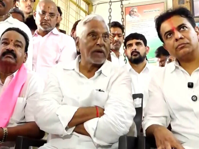 జీవన్ రెడ్డి చేరికను వ్యతిరేకిస్తున్న ఉమ్మడి కరీంనగర్ నేతలు